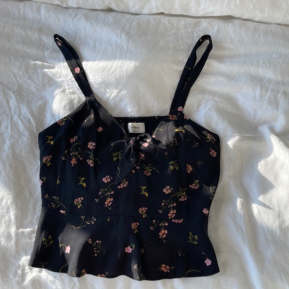 Aritzia Wilfred: Floral Cami - Picture 1 of 4